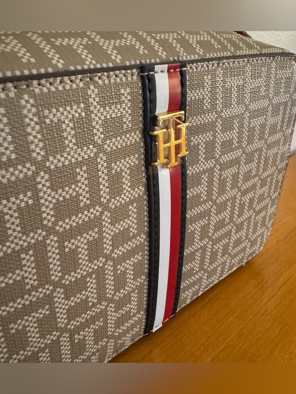 NWT Tommy Hilfiger Monogram Crossbody Bag Beige Brown TH Stripe Adjustable Strap